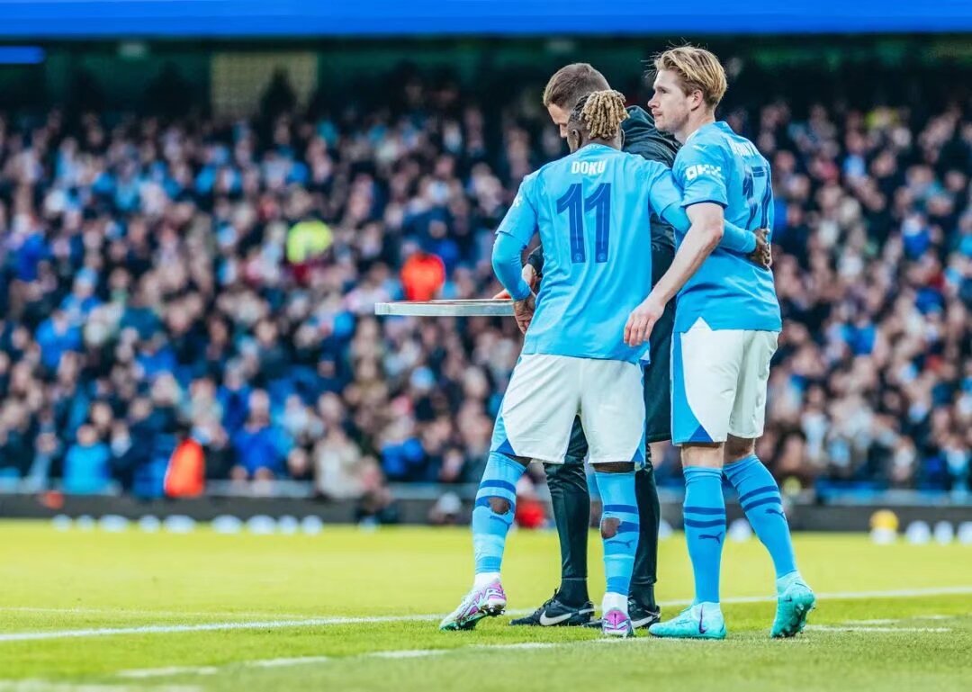 阿隆索在皇家马德里时间已经不多齐达内和阿尔韦罗亚正等着他上场