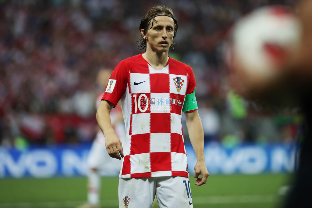 女足明星遭百万富翁跟踪骚扰，雇佣保镖应对